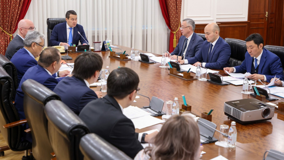 Kazakh PM holds Commission on Economy Demonopolization meeting