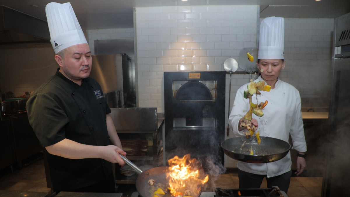 Kazakh chefs present national millet cuisine at festival in India