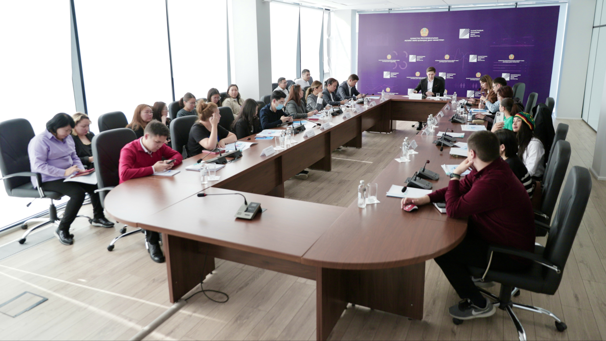 How to improve relations between Youth and Authorities discussed in Astana