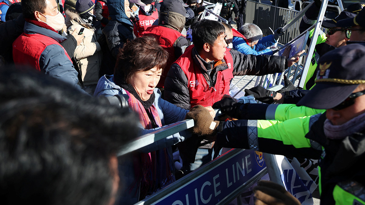 South Korean farmers scuffle with police at protest over dog meat ban