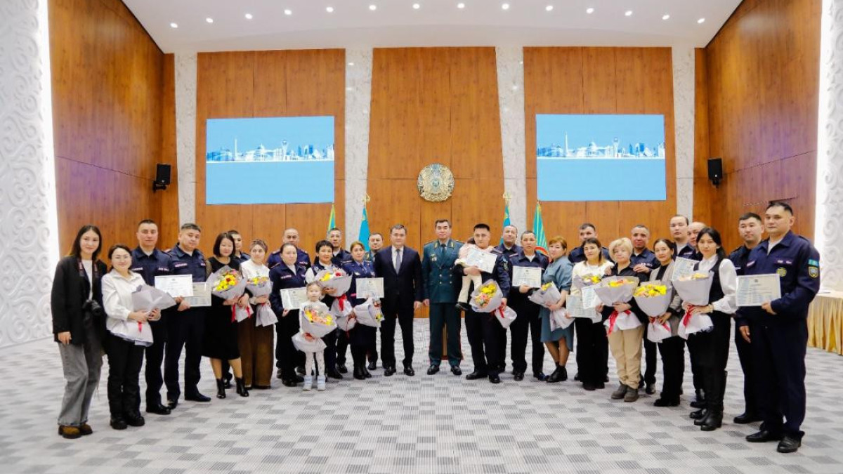 Астанада құтқарушылар мен өрт сөндірушілерге пәтер кілті табысталды