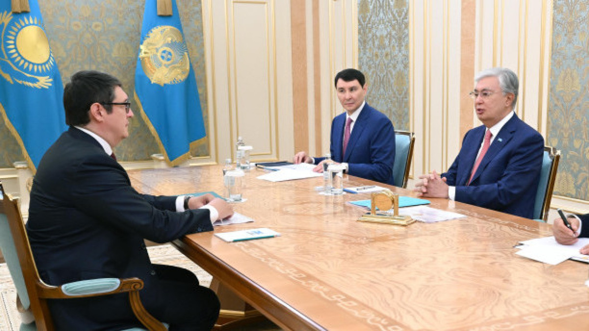 Head of State receives Kazakh Energy Minister