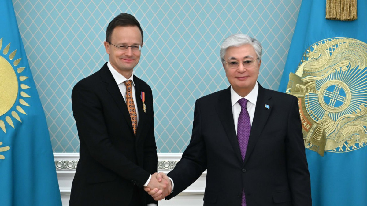 Tokayev receives Hungarian Foreign Minister Péter Szijjártó