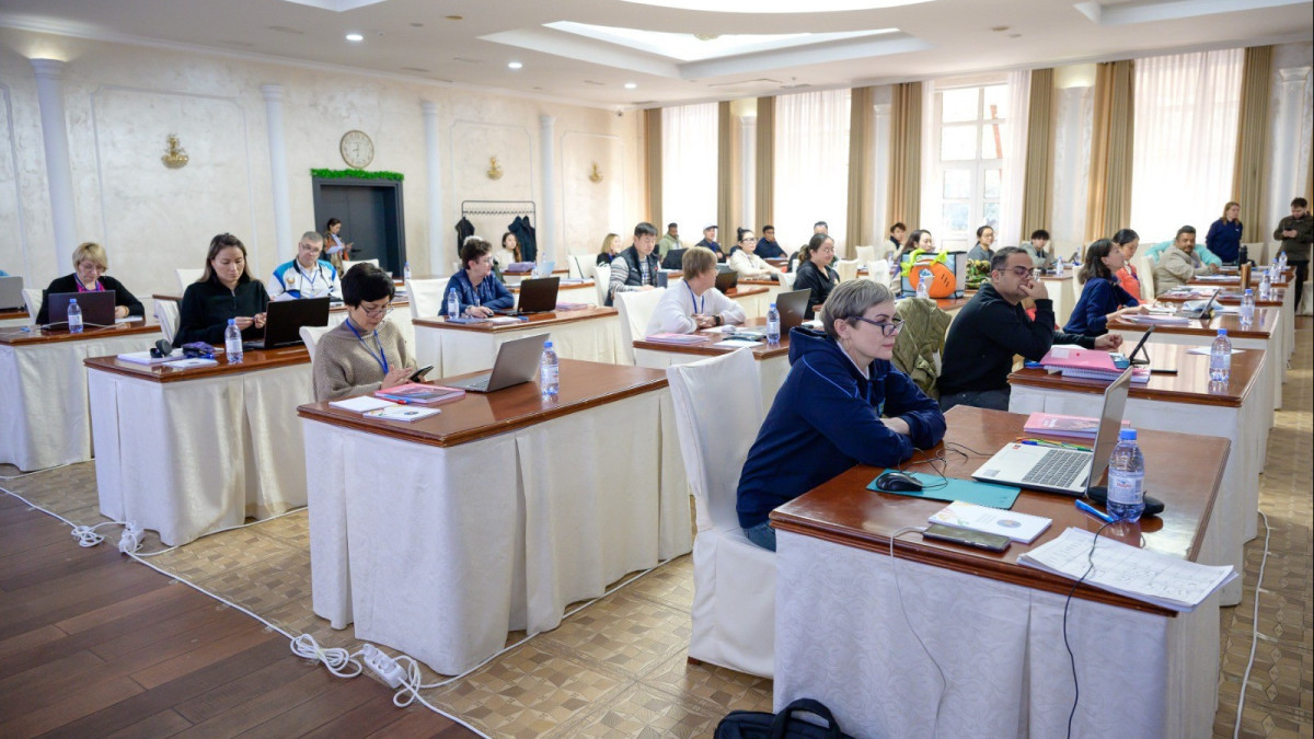 Алматыда спорттық акробатикадан  халықаралық төрешілік курсы басталды