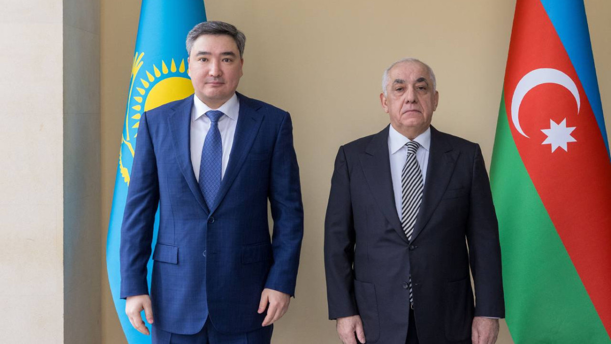 Olzhas Bektenov pays official visit to Baku