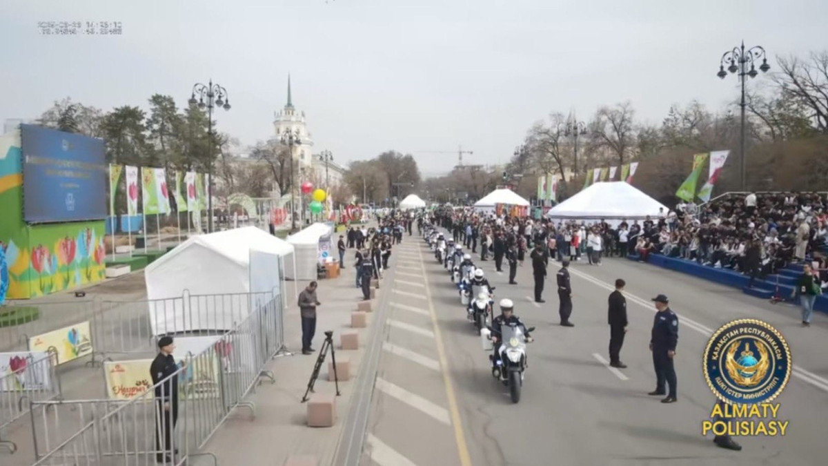 В Алматы прошла масштабная акция по безопасности дорожного движения