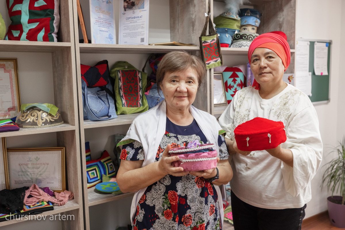 Қарттардың белсенді өмірі: шахмат, теннис, би және сурет