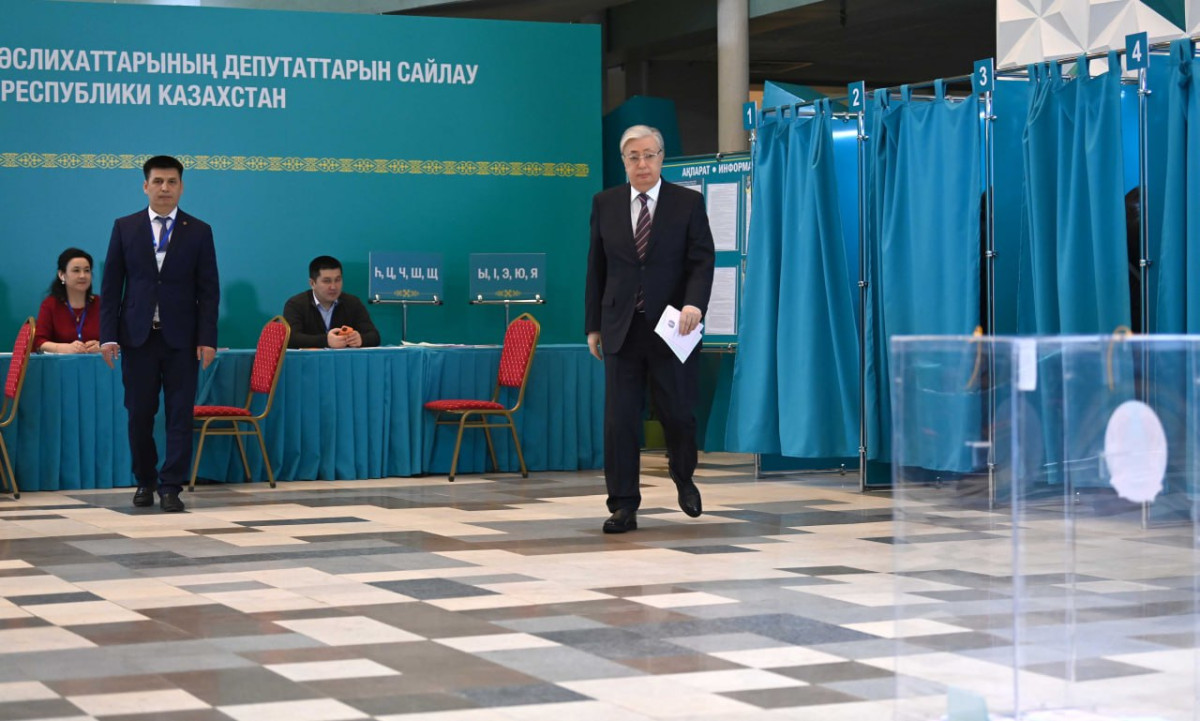 President Tokayev casts his vote in early parliamentary elections