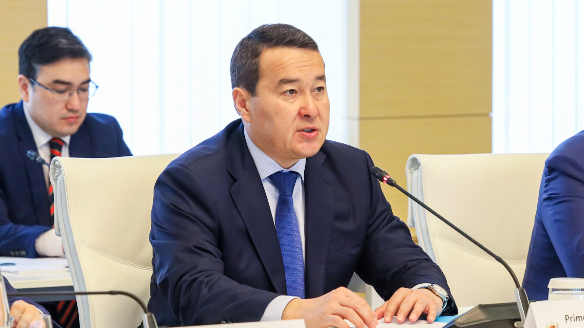 Heads of Kazakhstan and Georgia Government discuss TITR development and increase of mutual trade