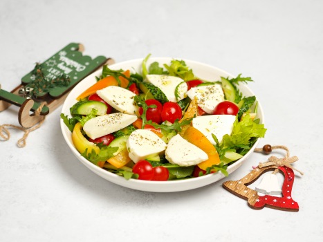 Пайдалы кеңес: Жаңа жылда жылдам әрі дәмді дайындалатын салат