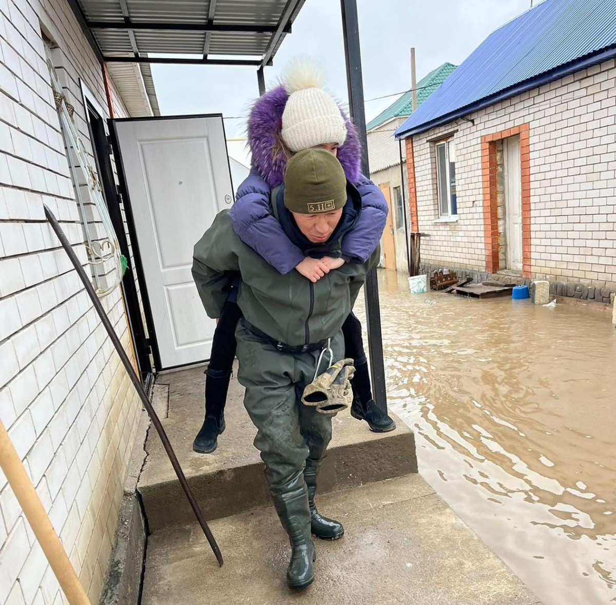 Белуардан су кешкен құтқарушылар жұртты сүйсінтті