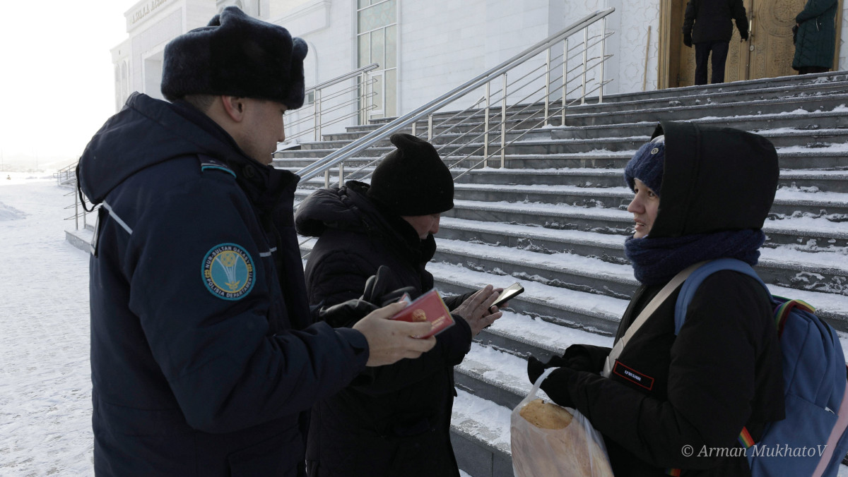 Фоторепортаж: Учаскелік полиция лейтенантының қызметі