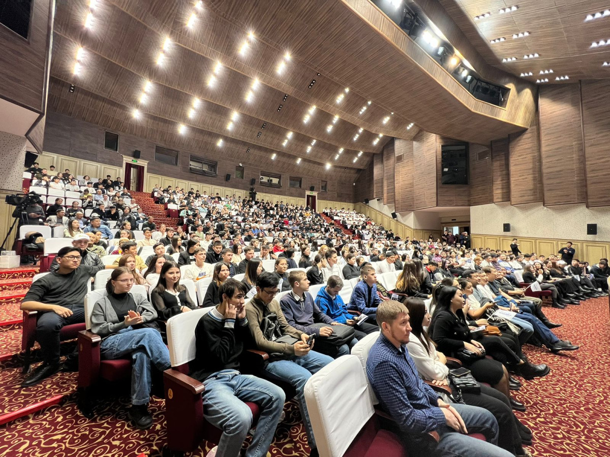 Мәжіліс депутаттығына үміткерлер өңірлердегі халықпен кездесу өткізді