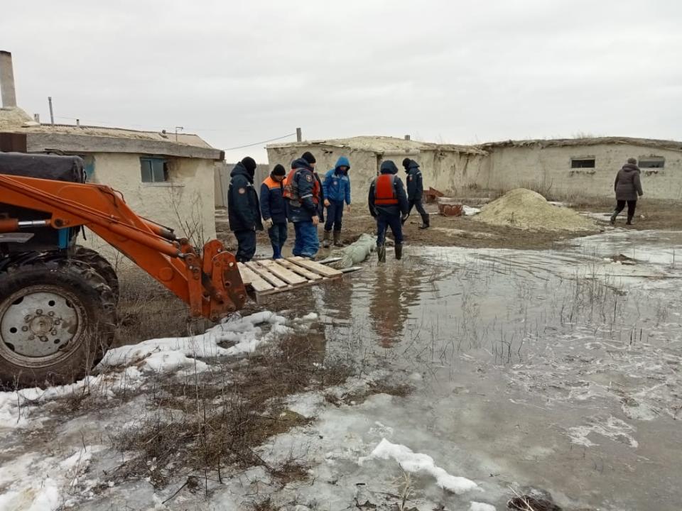 Эвакуированные сельчане вернулись в свои дома после откачки воды в ЗКО