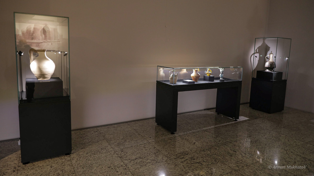 Национальном музее открылась выставка древних реликвий