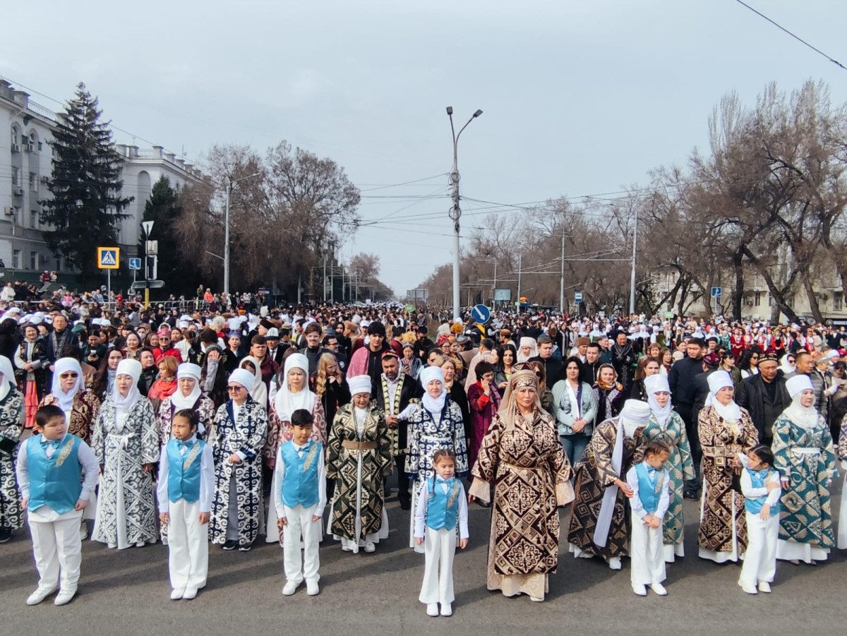 «Поем всем городом!». Как в Алматы отмечают Наурыз