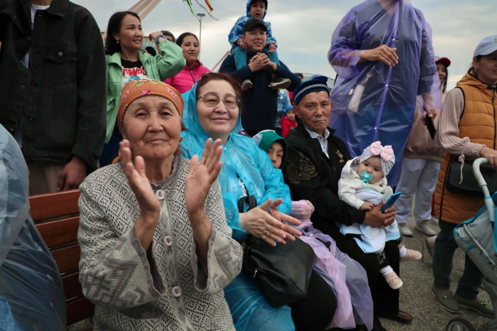 Партия «AMANAT» провела Open air в столице к 30-летию госсимволов