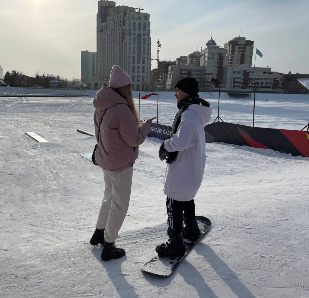 Сноуборд и горные лыжи – в центре столицы