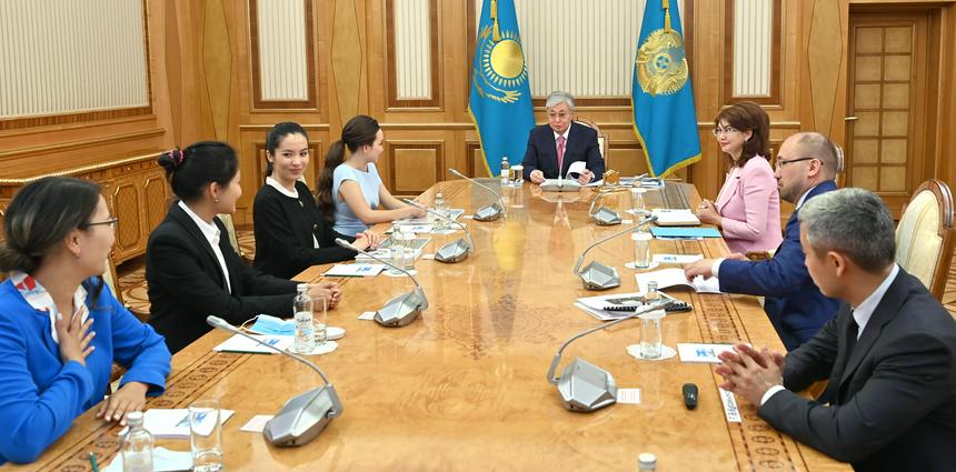 Токаев поддержал предложение по включению шахмат в школьную программу