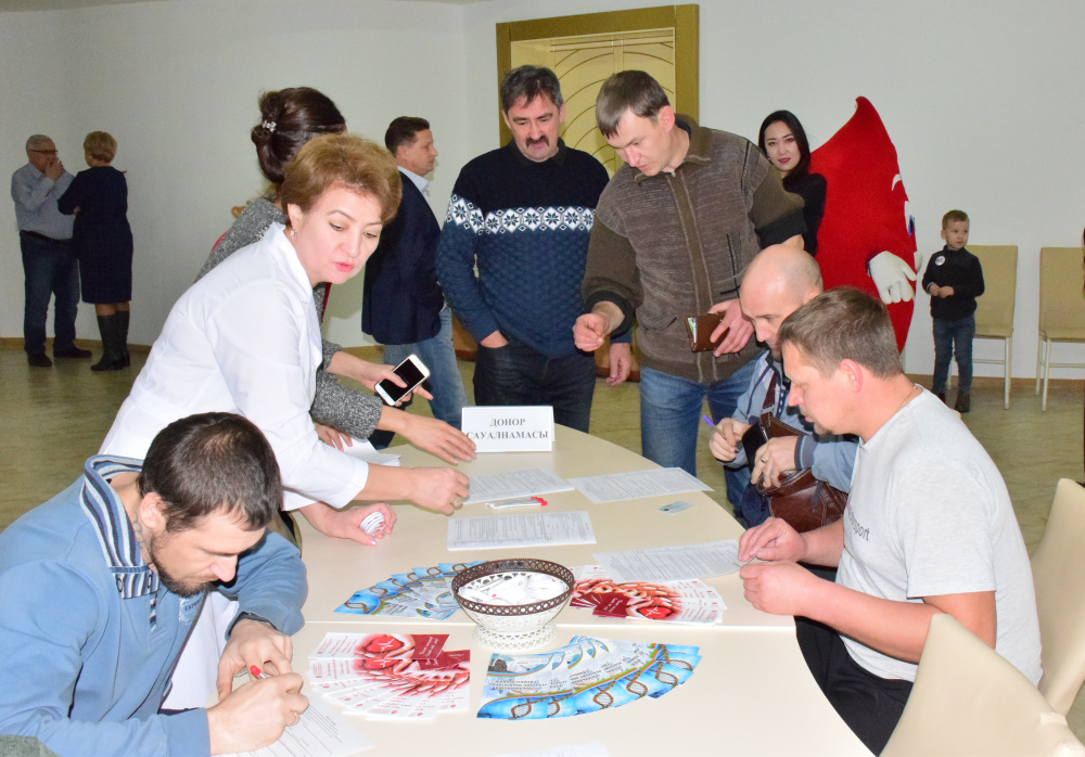 День донора прошел в столичном Доме дружбы  