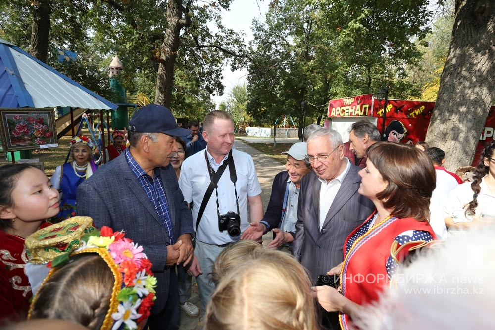 Орал қаласында дәстүрлі Сорочинск жәрмеңкесі өтті