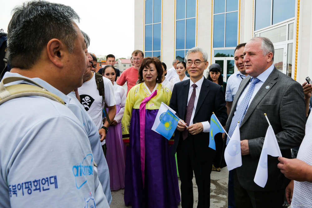 Эрнест Ким: Әлемнің жер-жеріндегі этникалық кәрістер - тәуелсіздік жолында күрескен қаһармандардың ұрпағы 