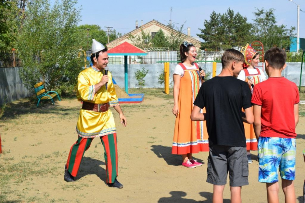 15 кг яблок и целый час веселья: В Костанае отметили «Яблочный спас»