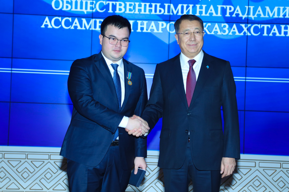 Assembly of People of Kazakhstan awarded APK members on the eve of Independence Day