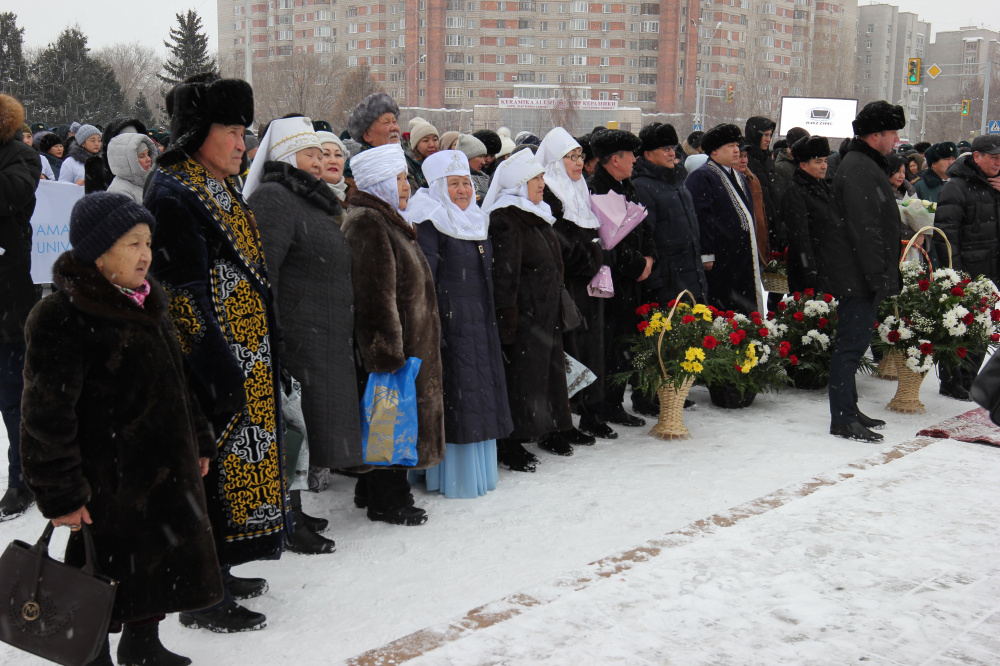 Атырауда мен Өскеменде Абайдың 175 жылдығына арналған іс-шаралар басталып кетті