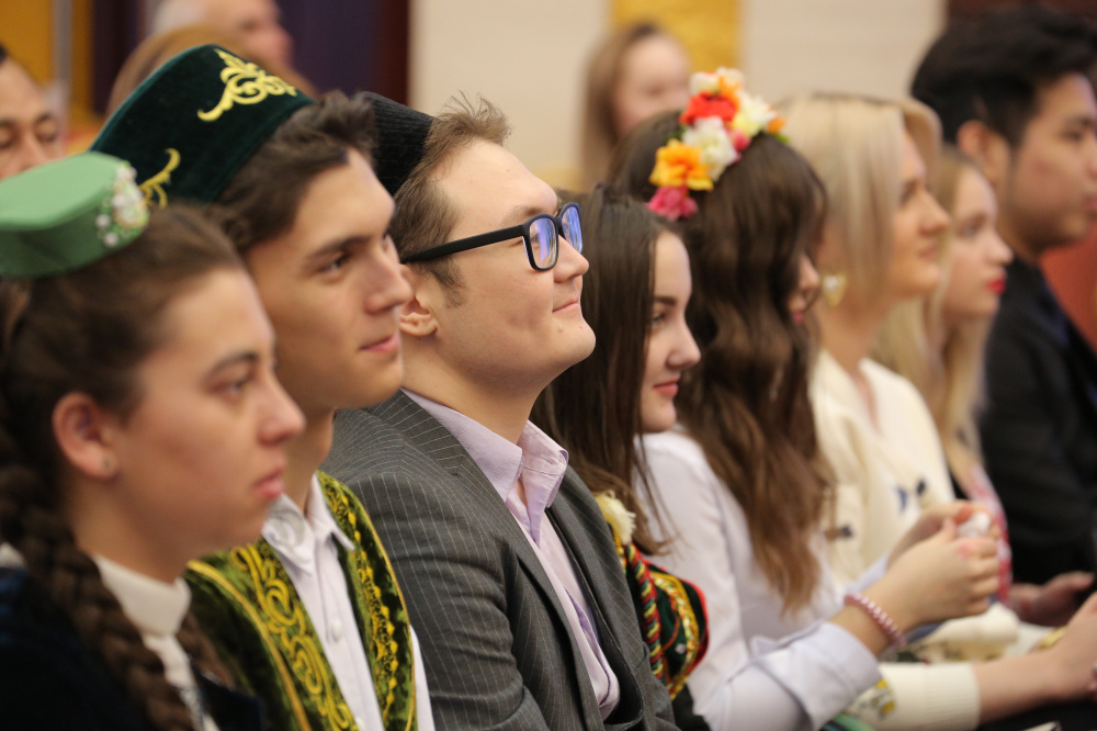 'Uly Dalanyń Ultaralyq Tіlі' Forum Held in the Capital